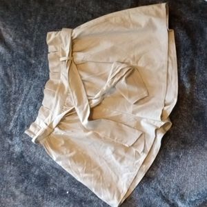 Pretty Little Thing linen blend paper bag waist shorts